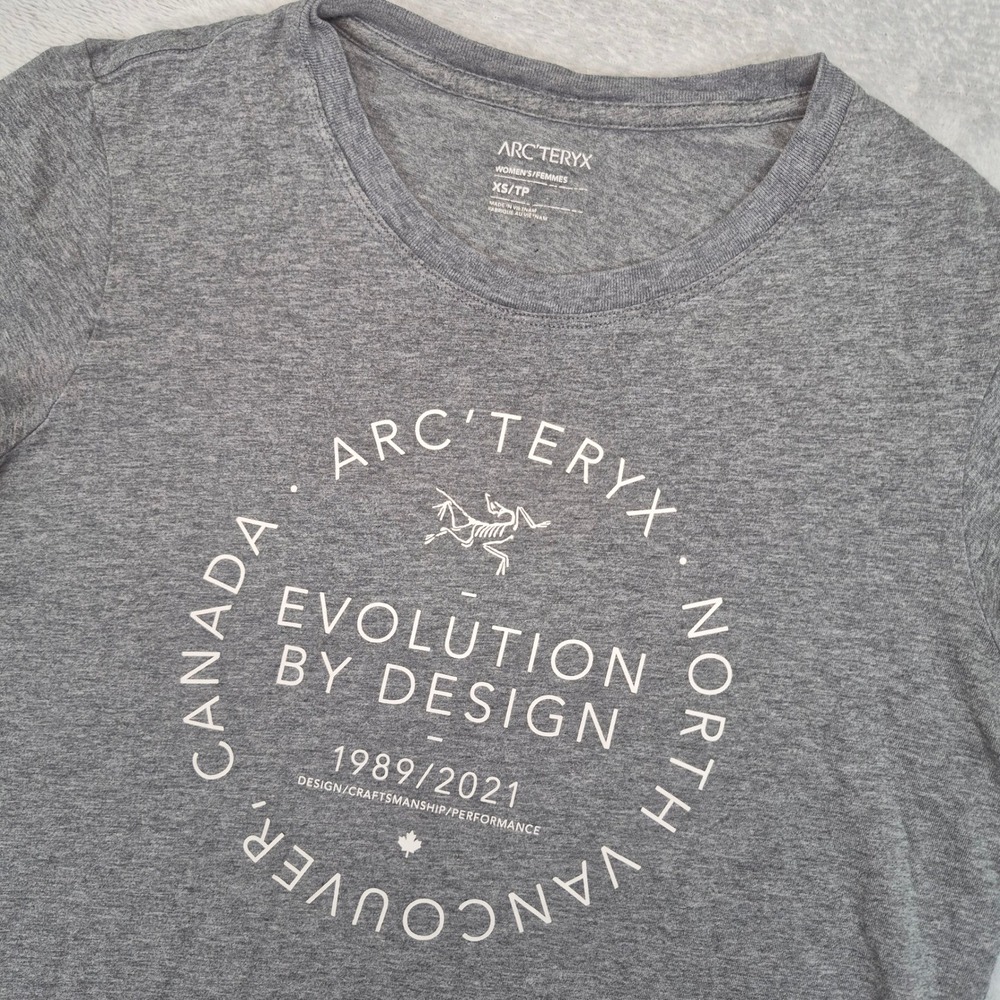 Arcteryx Womens Evolution By Design Graphic T-Shirt Heather Grey XS Cotton